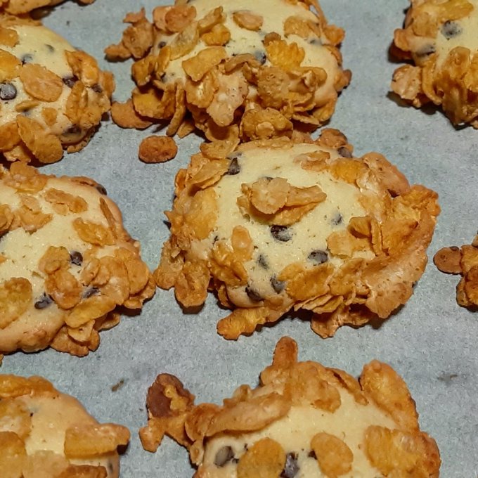 Biscotti con cornflakes by @_iosonome_ on twitter